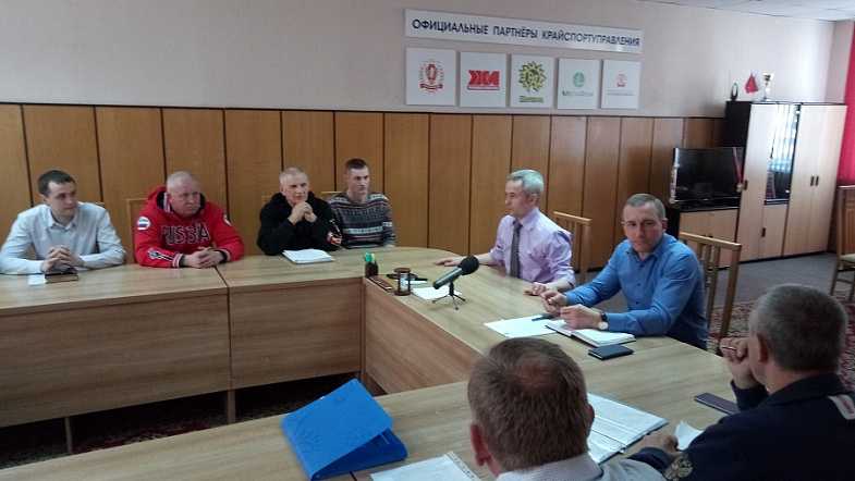 Министерство спорта пытается потушить конфликт «горячих» барнаульских моржей